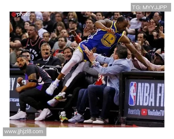 12月勇士与猛龙精彩对决回放全景分析与赛后点评 12月勇士与猛龙精彩对决回放全景分析与赛后点评